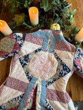 Load image into Gallery viewer, Garden Quilt Duster