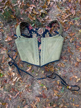 Load image into Gallery viewer, Tudor Vines Stays 34”