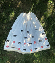 Load image into Gallery viewer, Boar Petticoat
