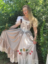 Load image into Gallery viewer, Embroidered Kirtle 40”