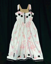 Load image into Gallery viewer, Rose Mnemosyne Kirtle