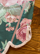 Load image into Gallery viewer, 38” Green Rose Stays