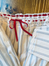 Load image into Gallery viewer, Red Tulip Quilt Chemise