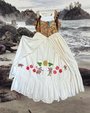 Load image into Gallery viewer, In the Foliage Kirtle 38”
