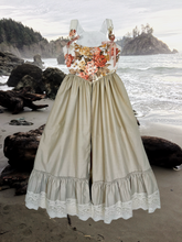 Load image into Gallery viewer, Briar Rose Kirtle 34”
