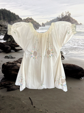 Load image into Gallery viewer, Pierrot Chemise
