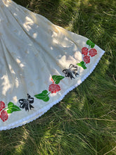 Load image into Gallery viewer, Roses and Bows Petticoat
