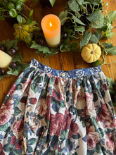 Load image into Gallery viewer, Roses and Stars Petticoat

