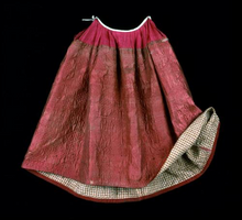 Load image into Gallery viewer, Tufted Rose Petticoat
