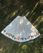 Load image into Gallery viewer, Roses and Bows Petticoat
