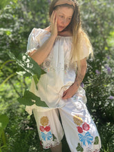 Load image into Gallery viewer, Pierrot Chemise
