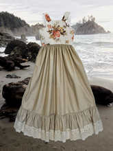 Load image into Gallery viewer, Briar Rose Kirtle 34”
