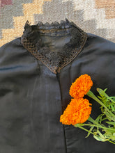 Load image into Gallery viewer, Antique Mourning Capelet
